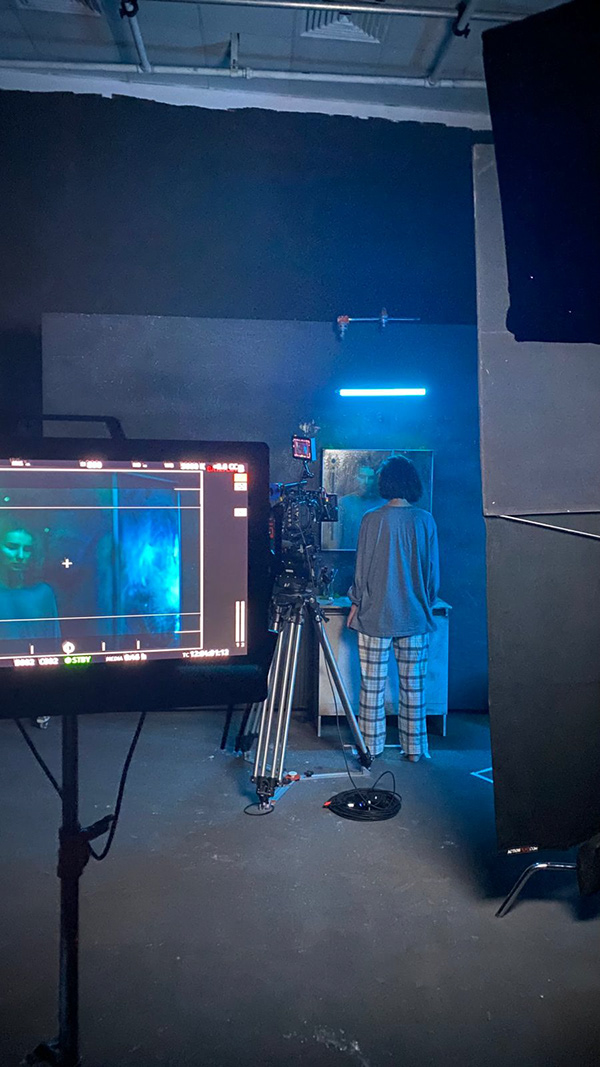 Behind the scenes 2